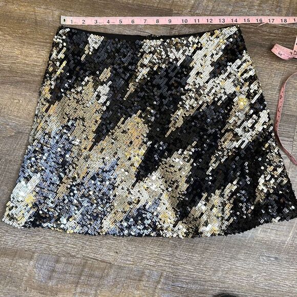 FRENCH CONNECTION Emin Sequined Mini Skirt Size US 6 NWOT - Picture 9 of 10